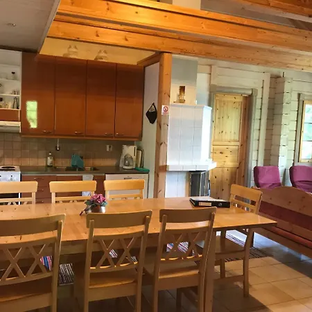 Ylae-saarikko بيت للعطل Kuusa